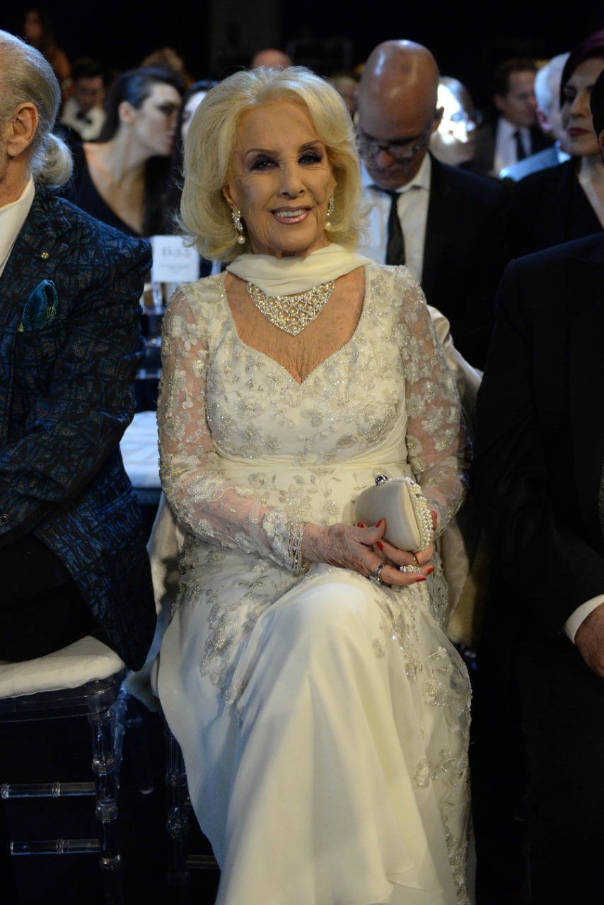 Mirtha Legrand cumple 94 años, siempre impecable. 