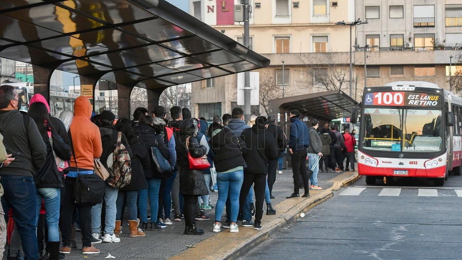 Las demoras son menores que en las maanas precedentes Foto Gustavo Amarelle